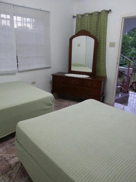 Polish Princess Guest House Port Antonio Eksteriør billede